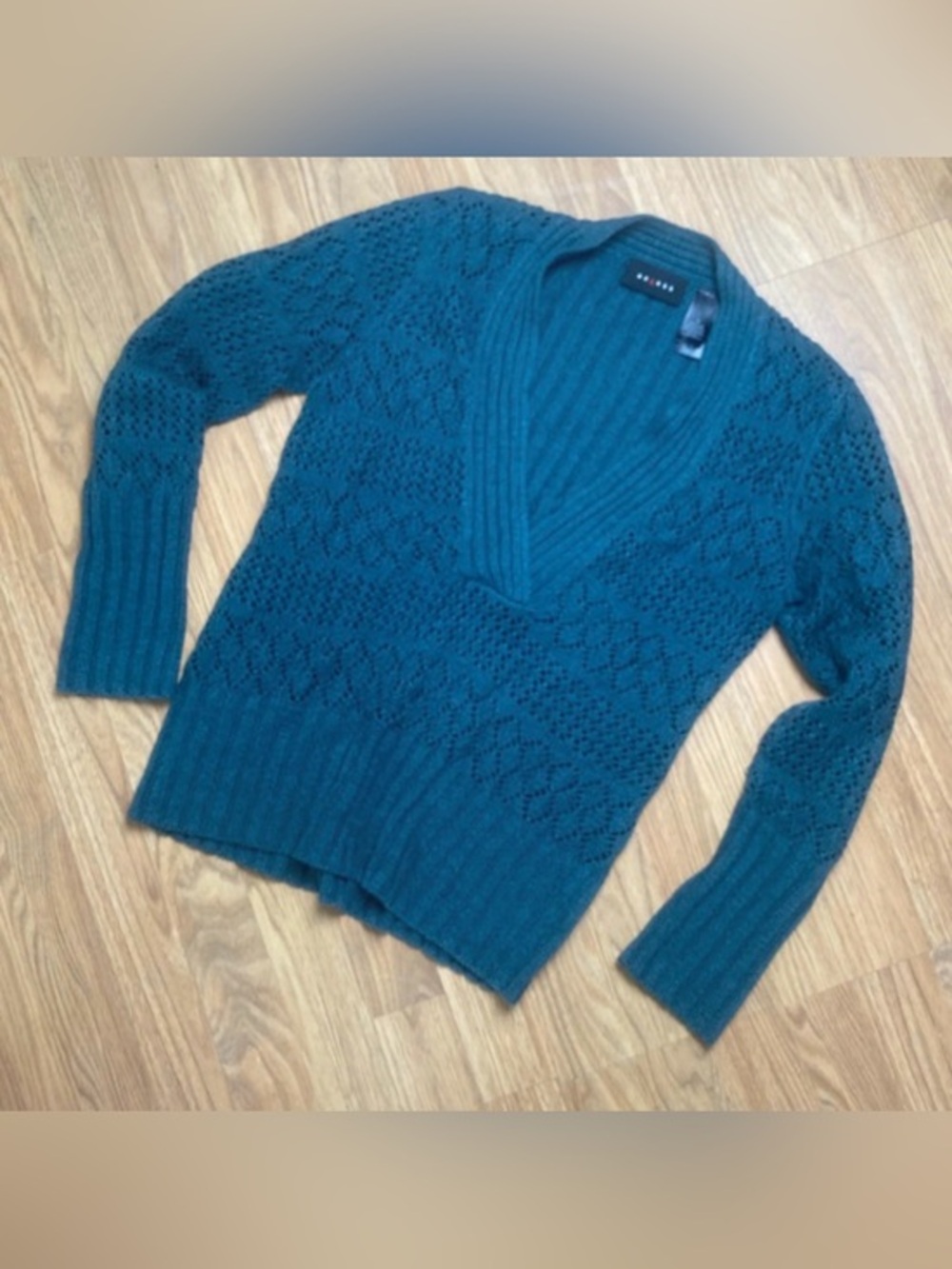 Dark green Open-Knit V-Neck Sweater EUC medium